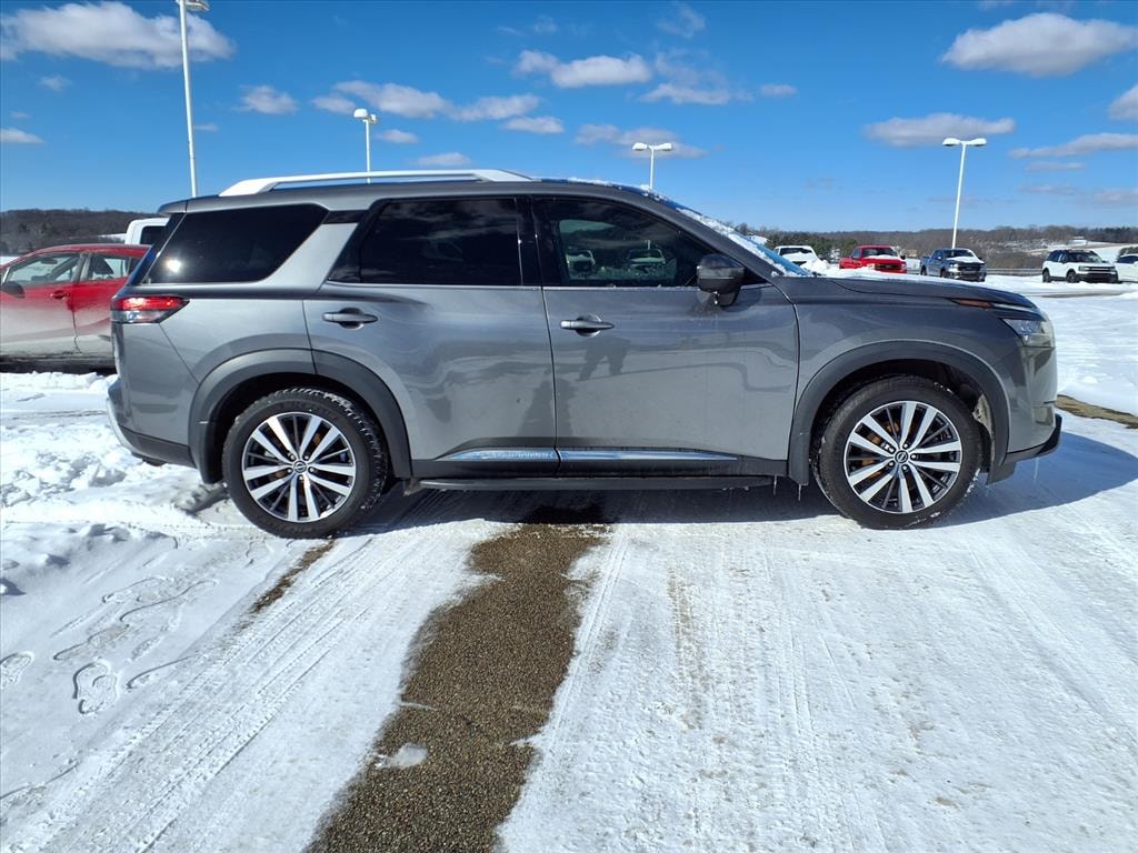 Certified 2022 Nissan Pathfinder Platinum SUV