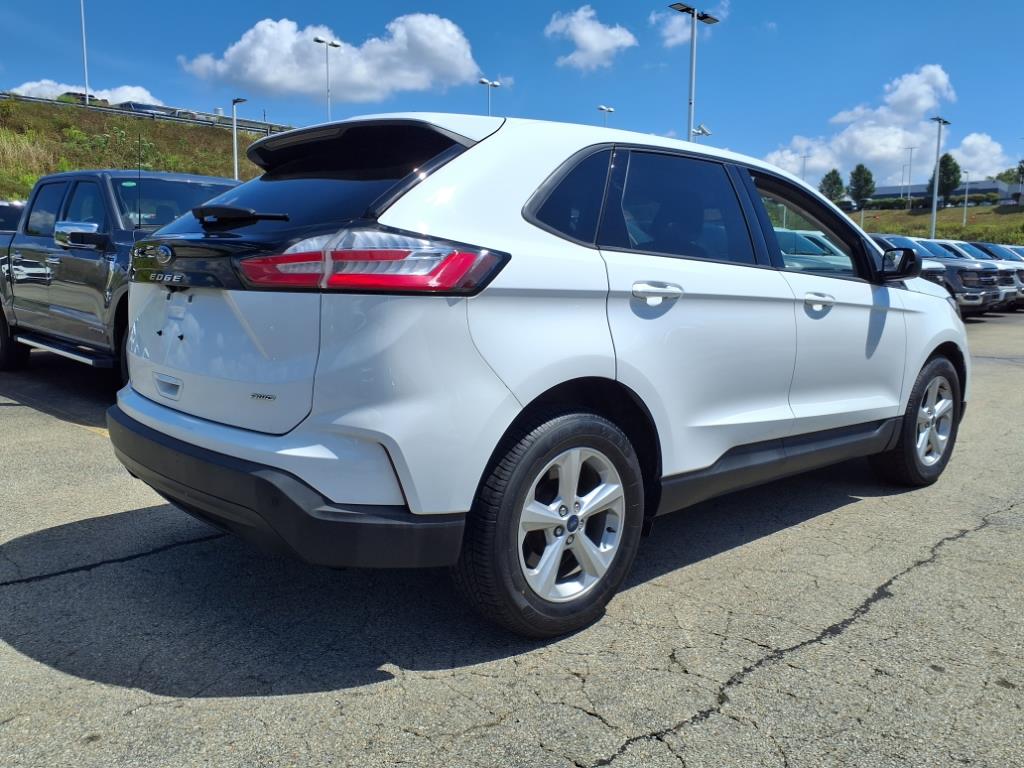 2022 Ford Edge SE photo 3