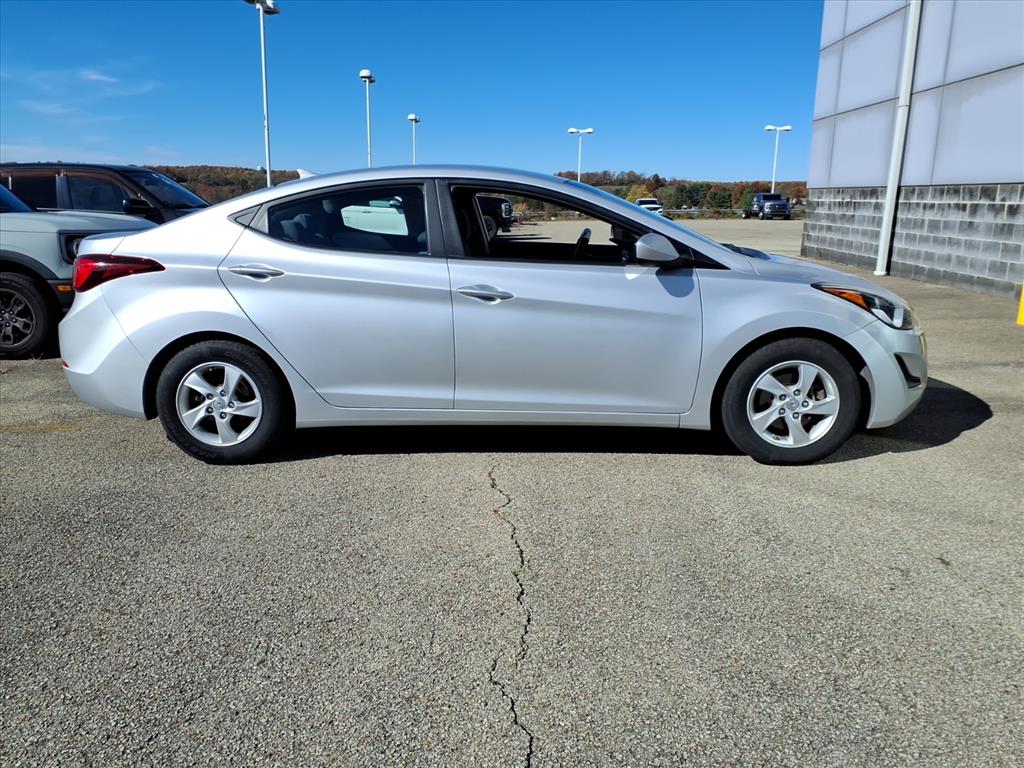 Used 2015 Hyundai Elantra SE with VIN KMHDH4AE5FU329947 for sale in Uniontown, PA
