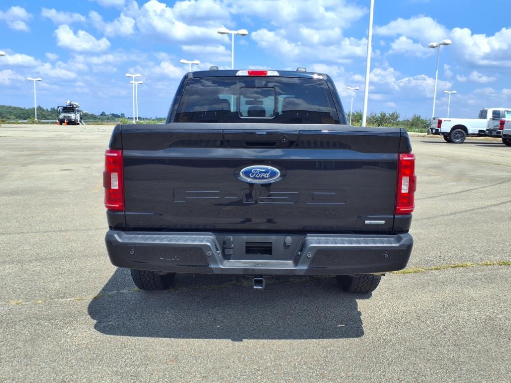 2023 Ford F-150 XLT photo 2