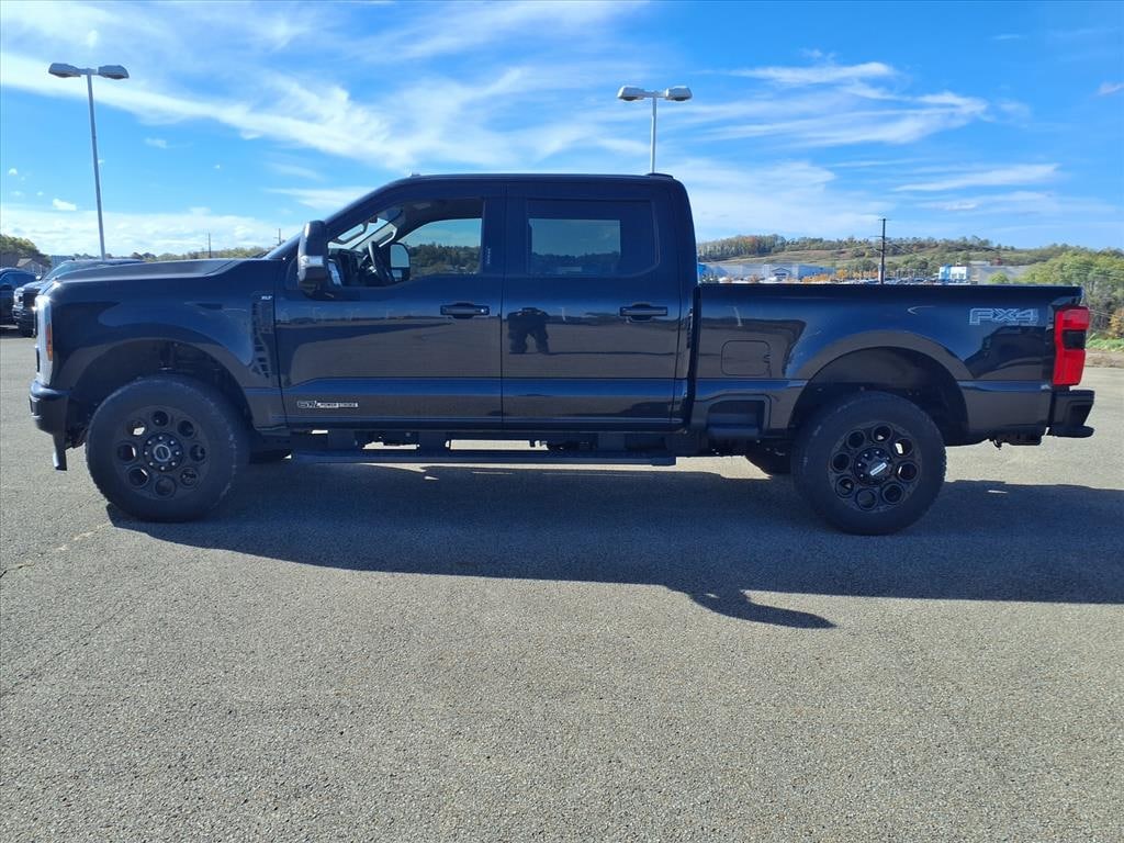 Certified 2024 Ford F-250 Super Duty XLT Truck Crew Cab
