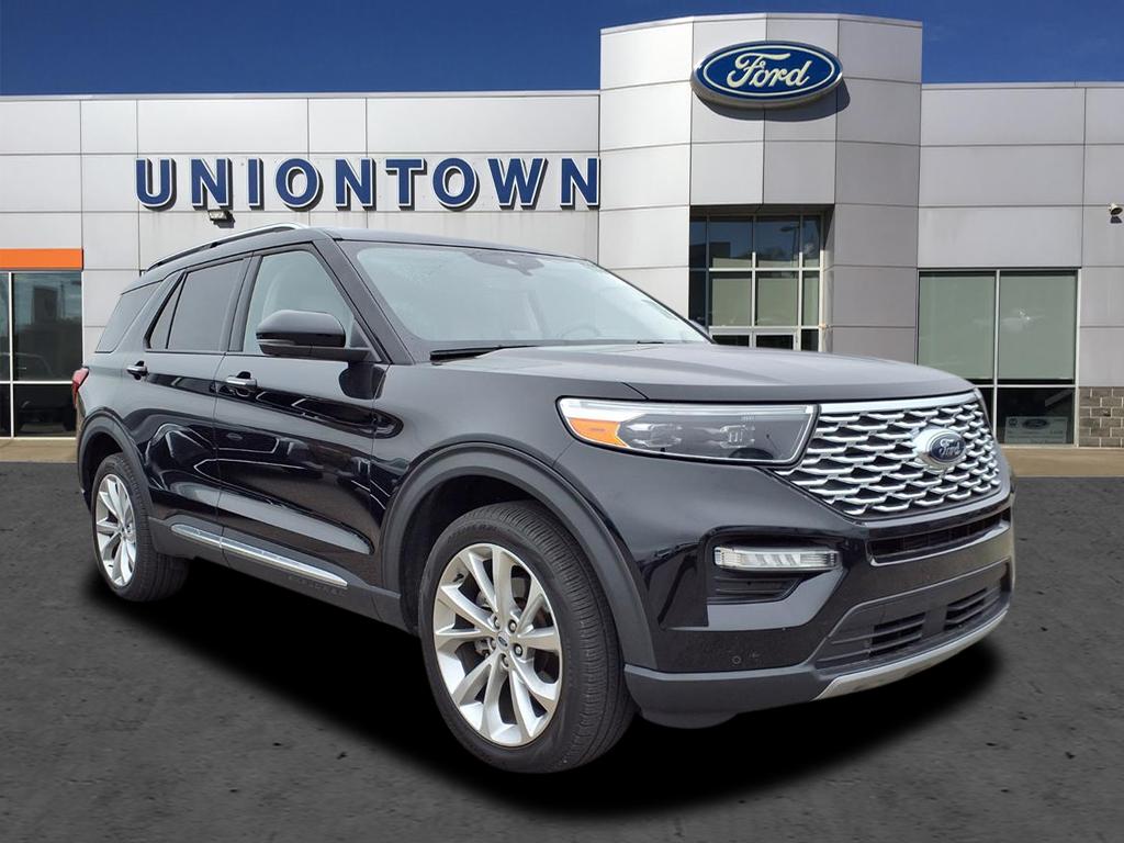 2023 Ford Explorer Platinum's photo