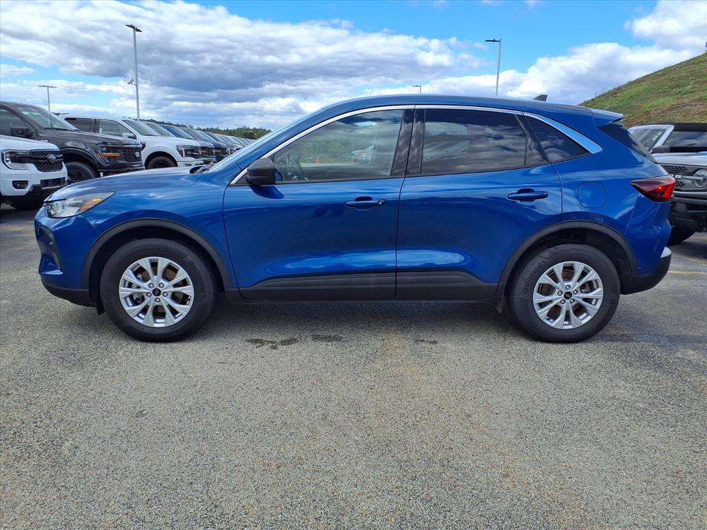 2023 Ford Escape Active photo 2