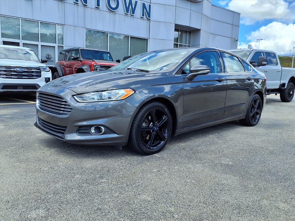 2016 Ford Fusion SE photo 3