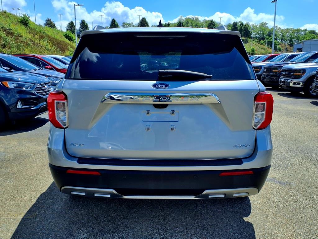 2022 Ford Explorer XLT photo 3
