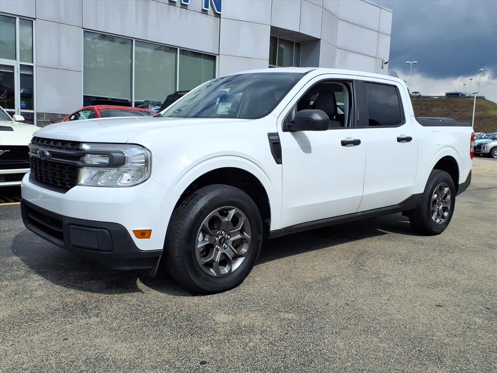 2022 Ford Maverick XLT photo 2