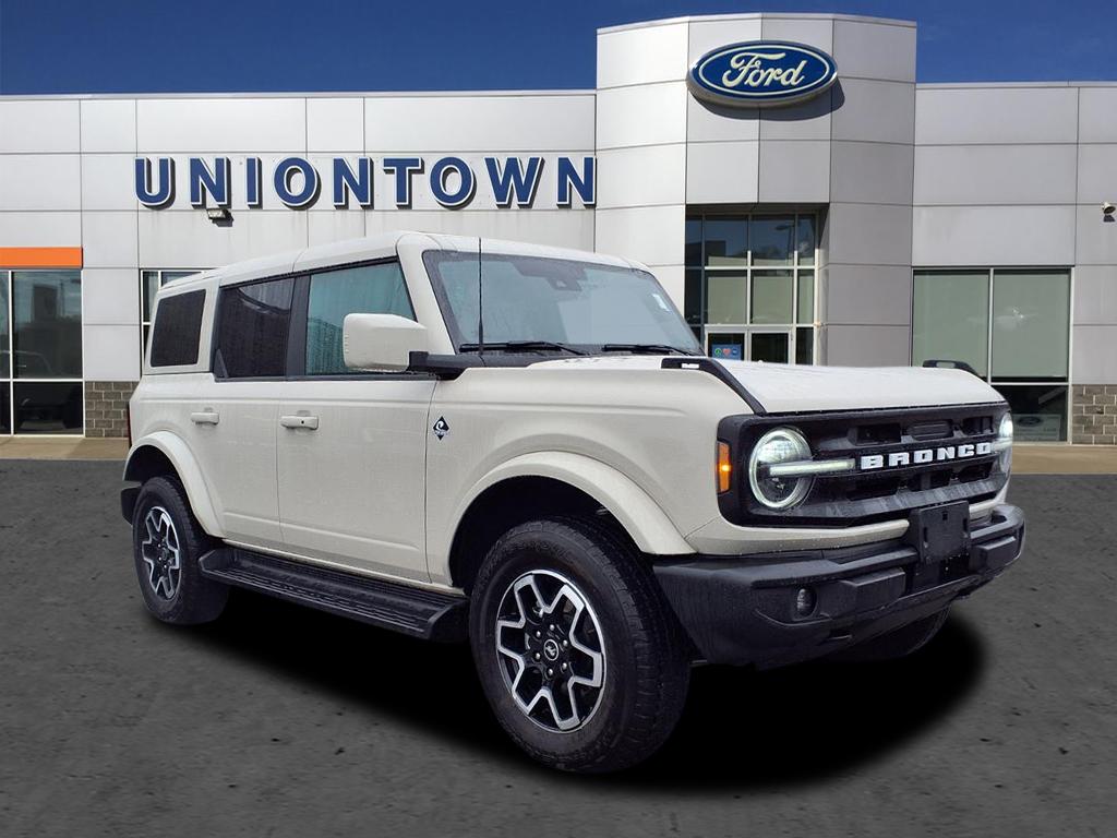 2025 Ford Bronco 4-Door Outer Banks's photo
