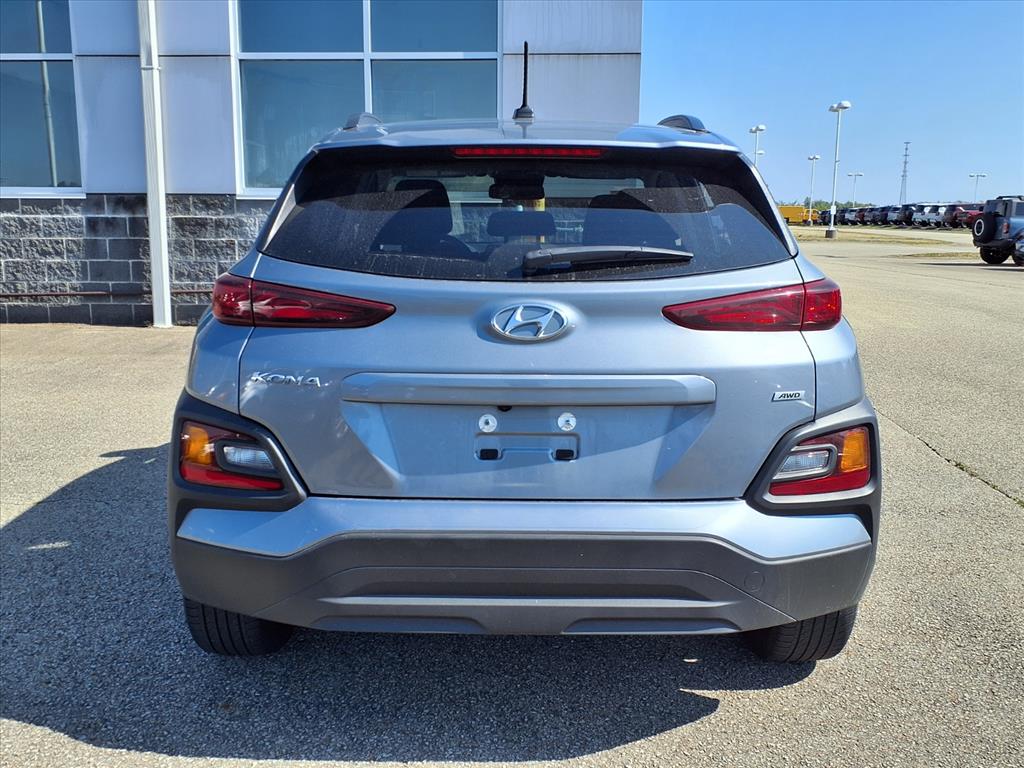 2021 Hyundai Kona SEL photo 4