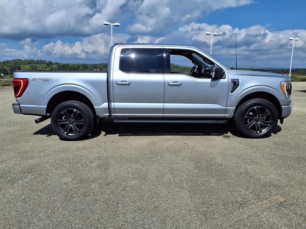 2022 Ford F-150 XLT photo 2