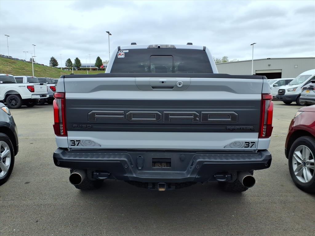 2025 Ford F-150 Raptor photo 3