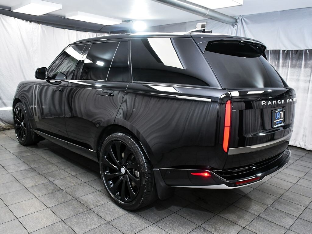 Used 2025 Land Rover Range Rover P530 SE SUV