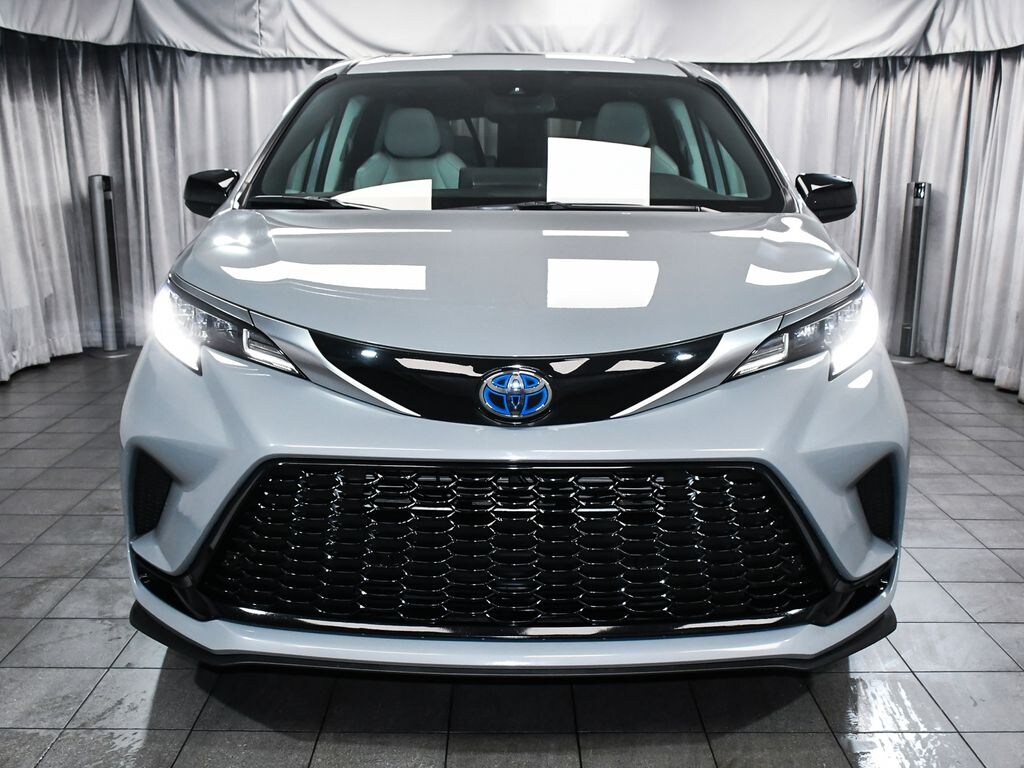 Used 2024 Toyota Sienna XSE 7 Passenger Van Passenger Van