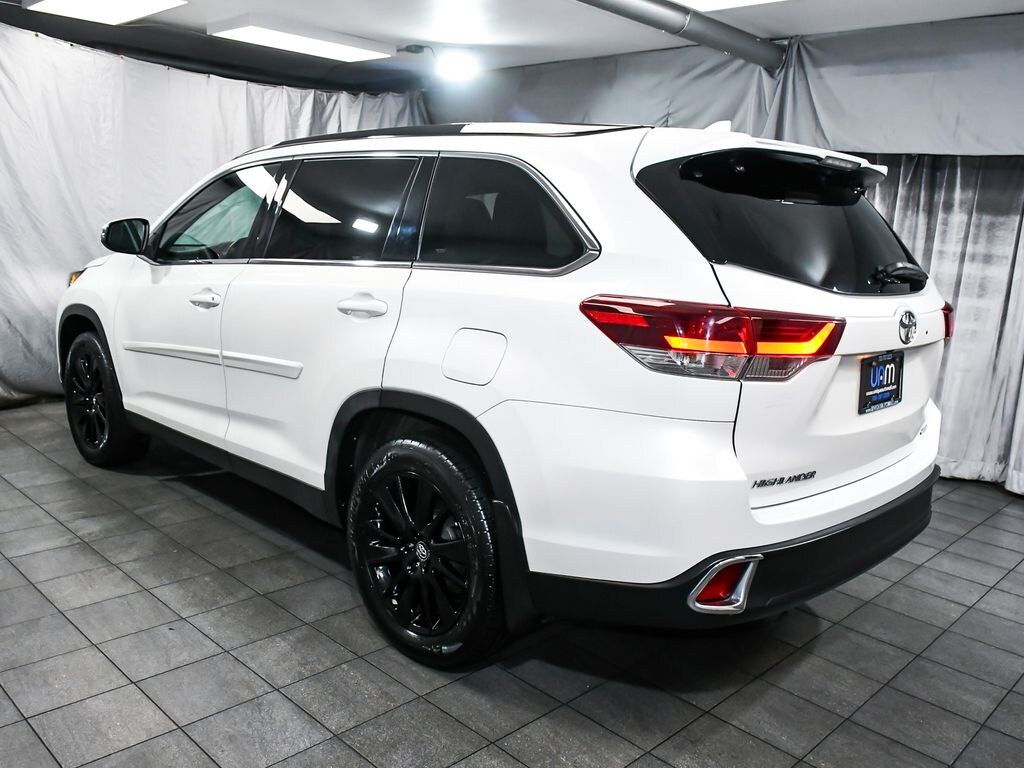 Used 2019 Toyota Highlander SE V6 SUV