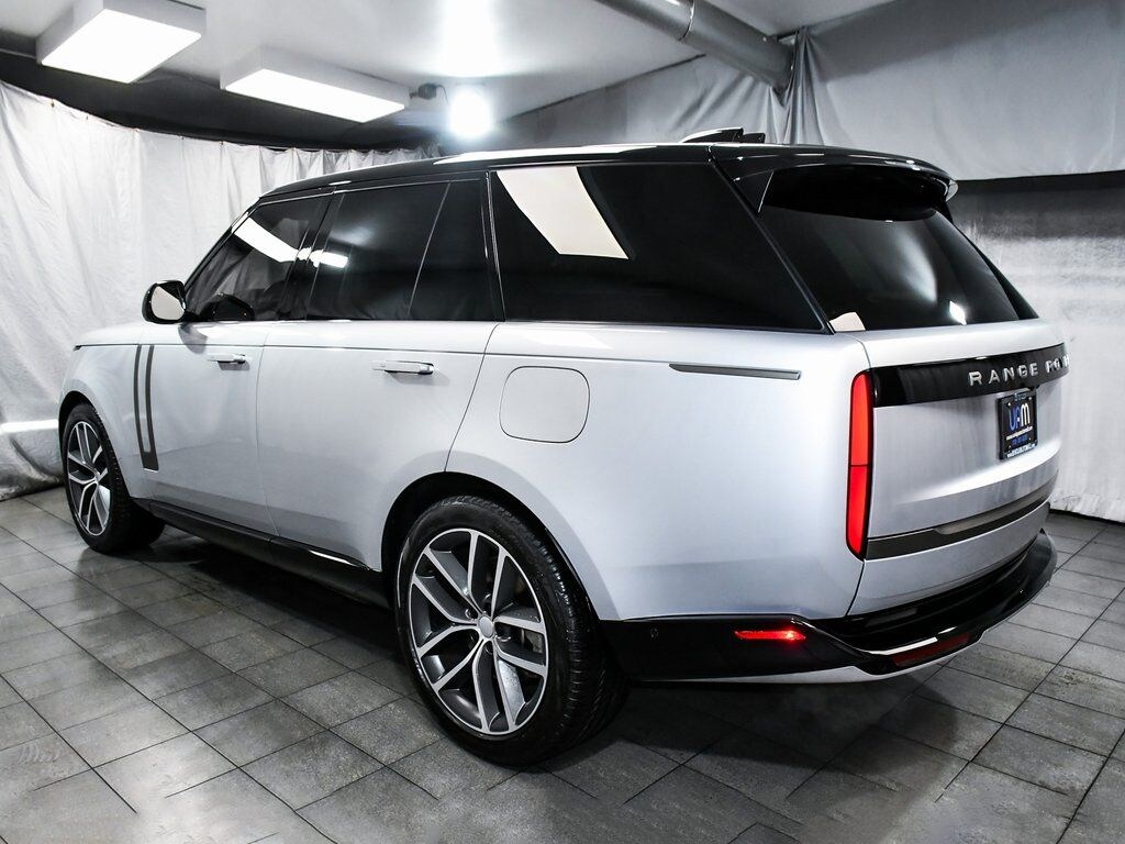 Used 2025 Land Rover Range Rover P550e SE SUV
