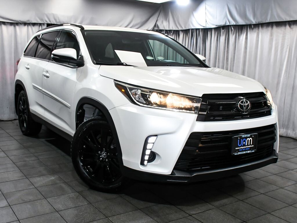 Used 2019 Toyota Highlander SE V6 SUV