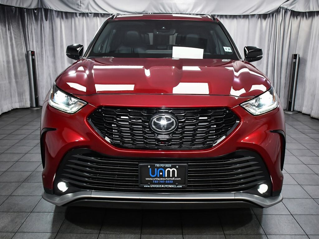 Used 2024 Toyota Highlander LE SUV