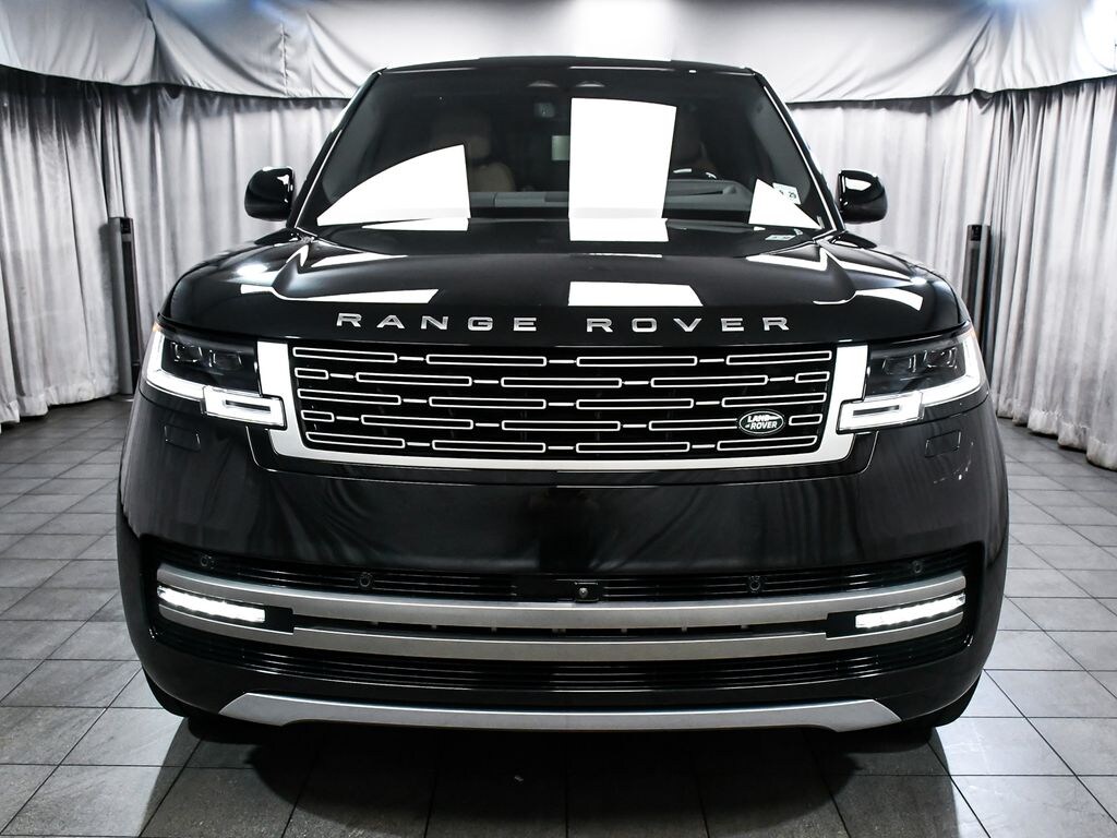 Used 2025 Land Rover Range Rover P530 SE SUV