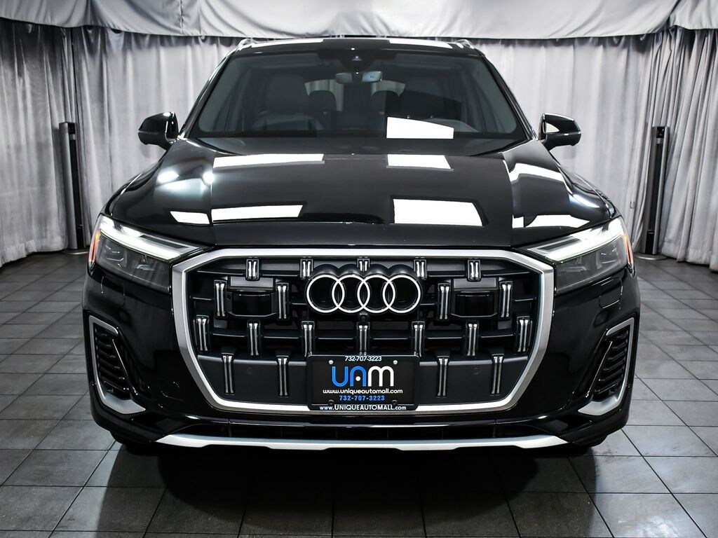 Used 2025 Audi Q7 55 Premium SUV
