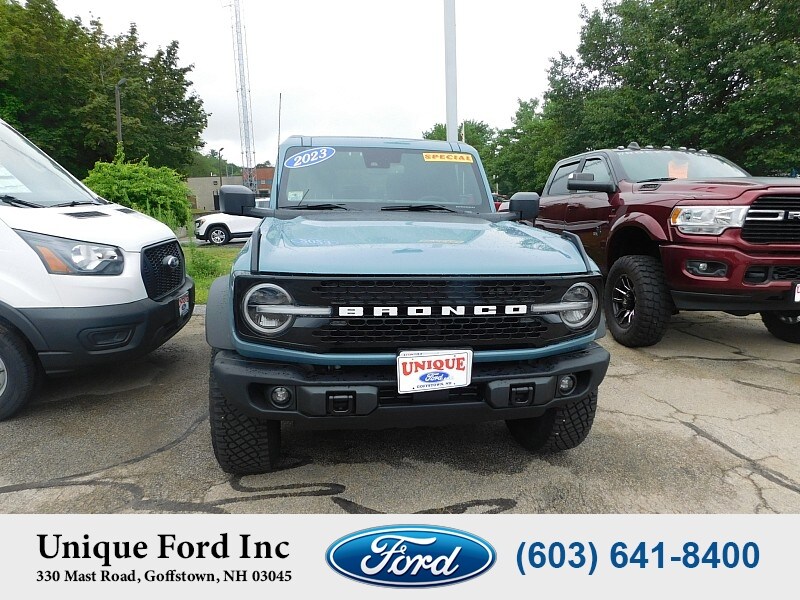 2023 Ford Bronco Wildtrak photo 2