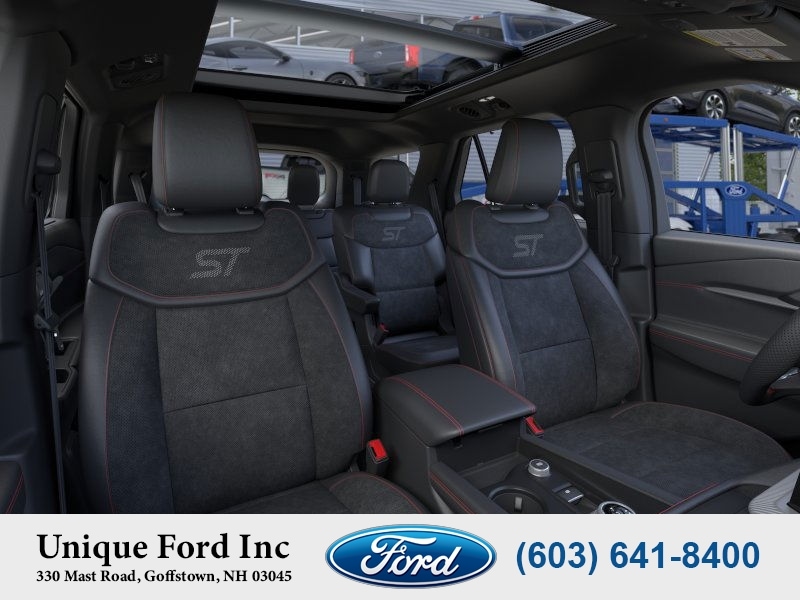 2025 Ford Explorer ST photo 6