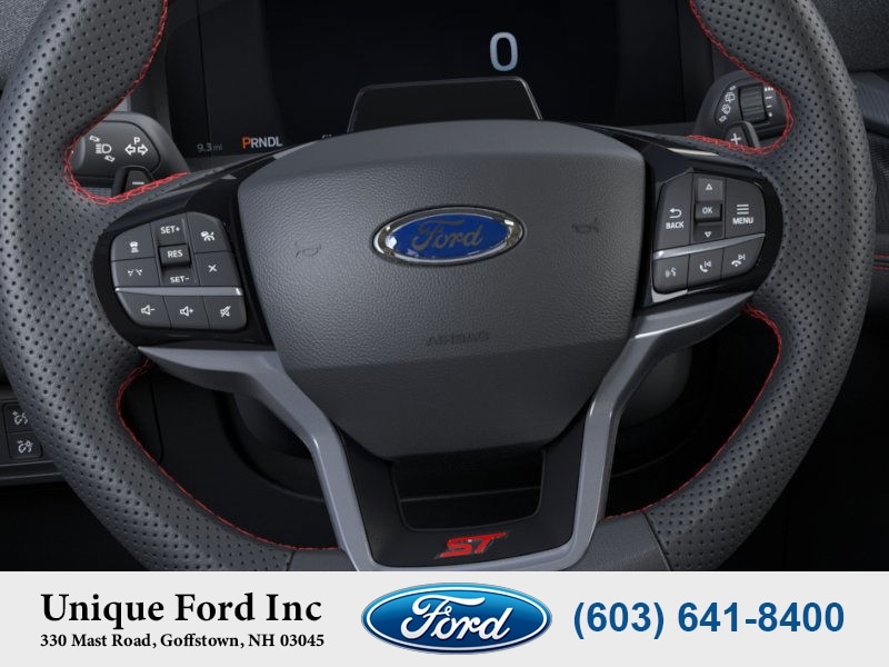 2025 Ford Explorer ST photo 8