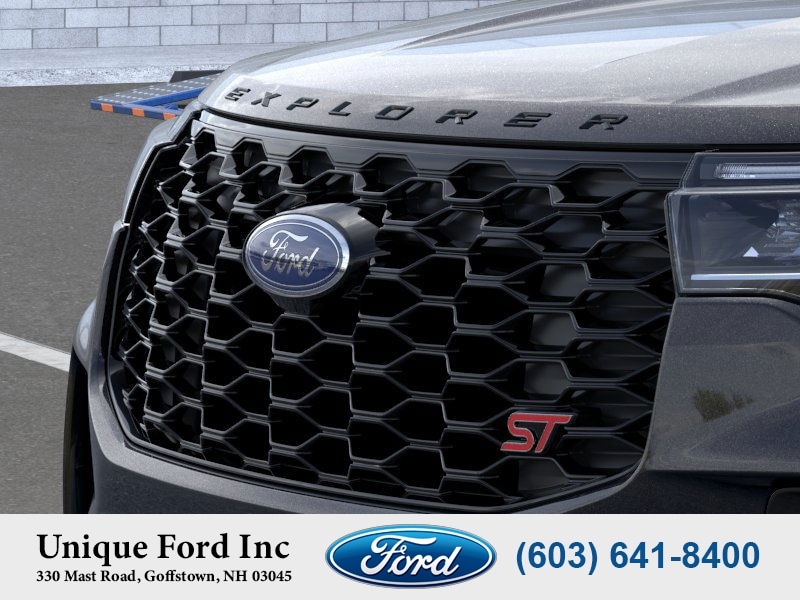 2025 Ford Explorer ST photo 12
