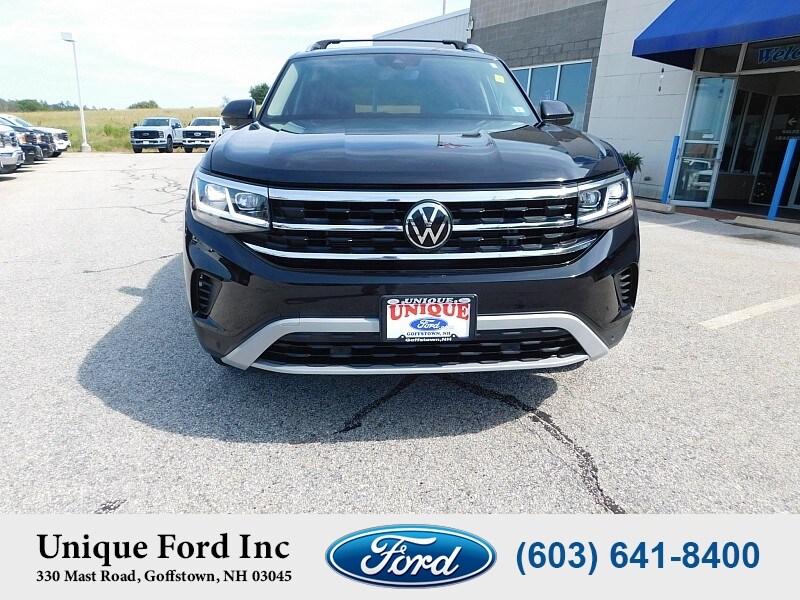 2023 Volkswagen Atlas SEL photo 2