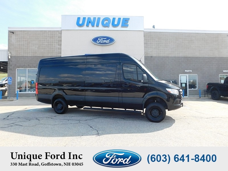 2024 Mercedes-Benz Sprinter Crew Van