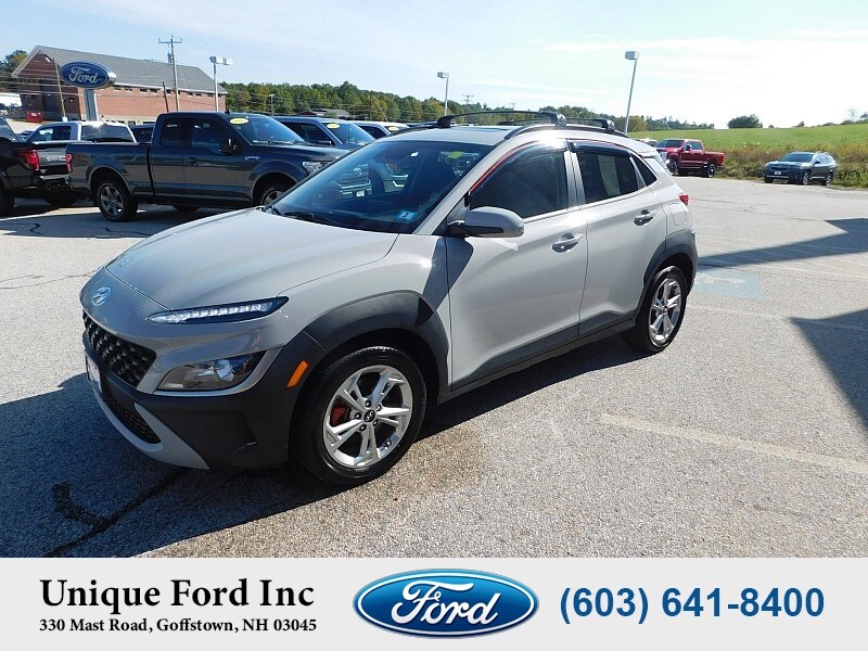 2023 Hyundai Kona SEL photo 3
