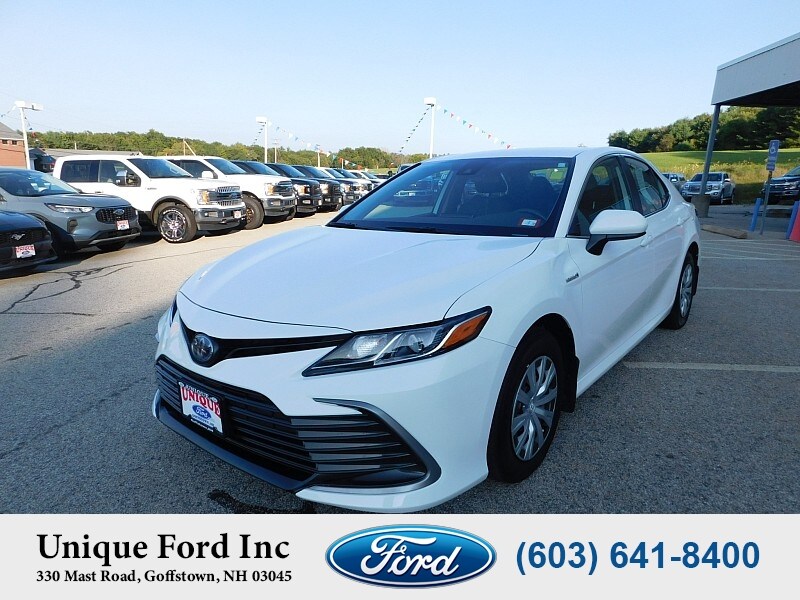 2021 Toyota Camry Hybrid LE photo 4