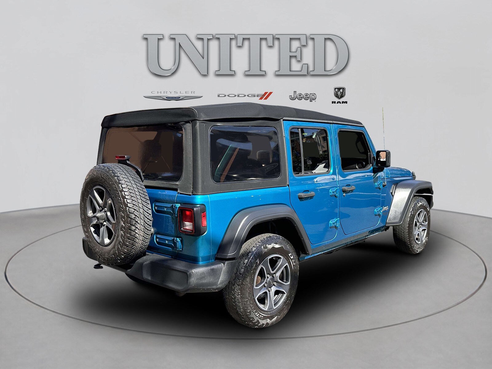 2019 Jeep Wrangler Unlimited Sport photo 3