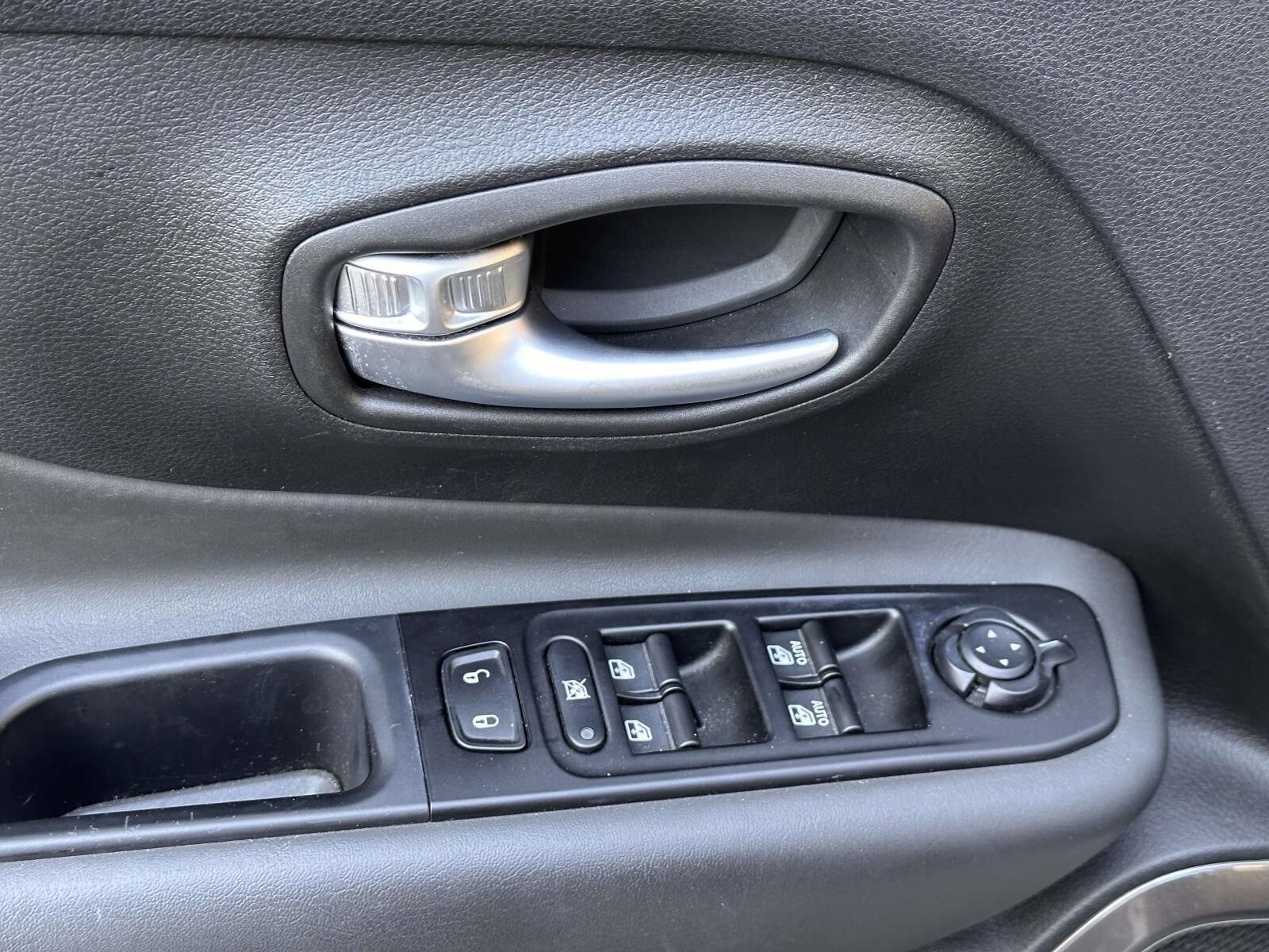 2020 Jeep Renegade Limited - Photo 14