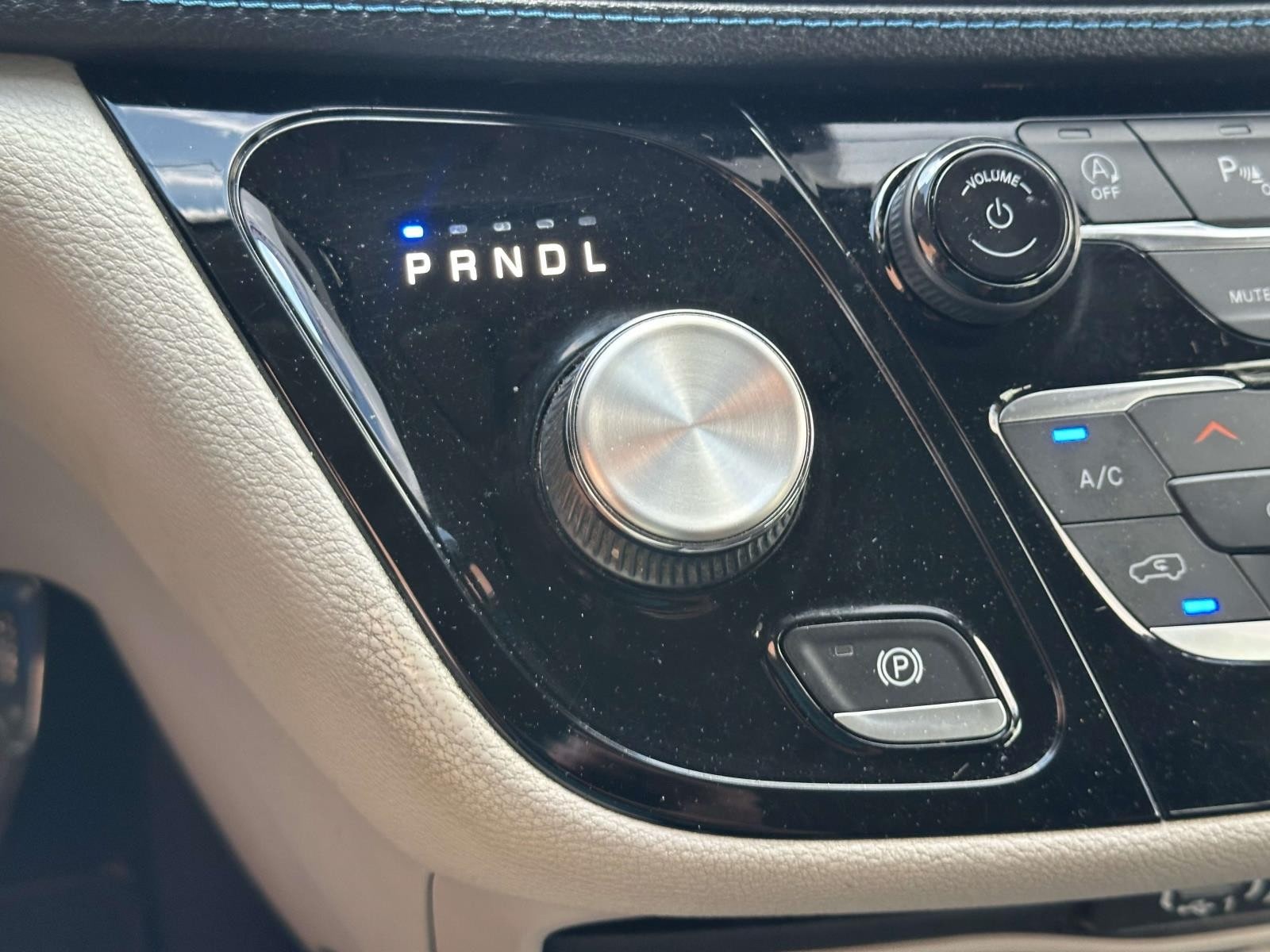 2021 Chrysler Pacifica Touring L - Photo 24