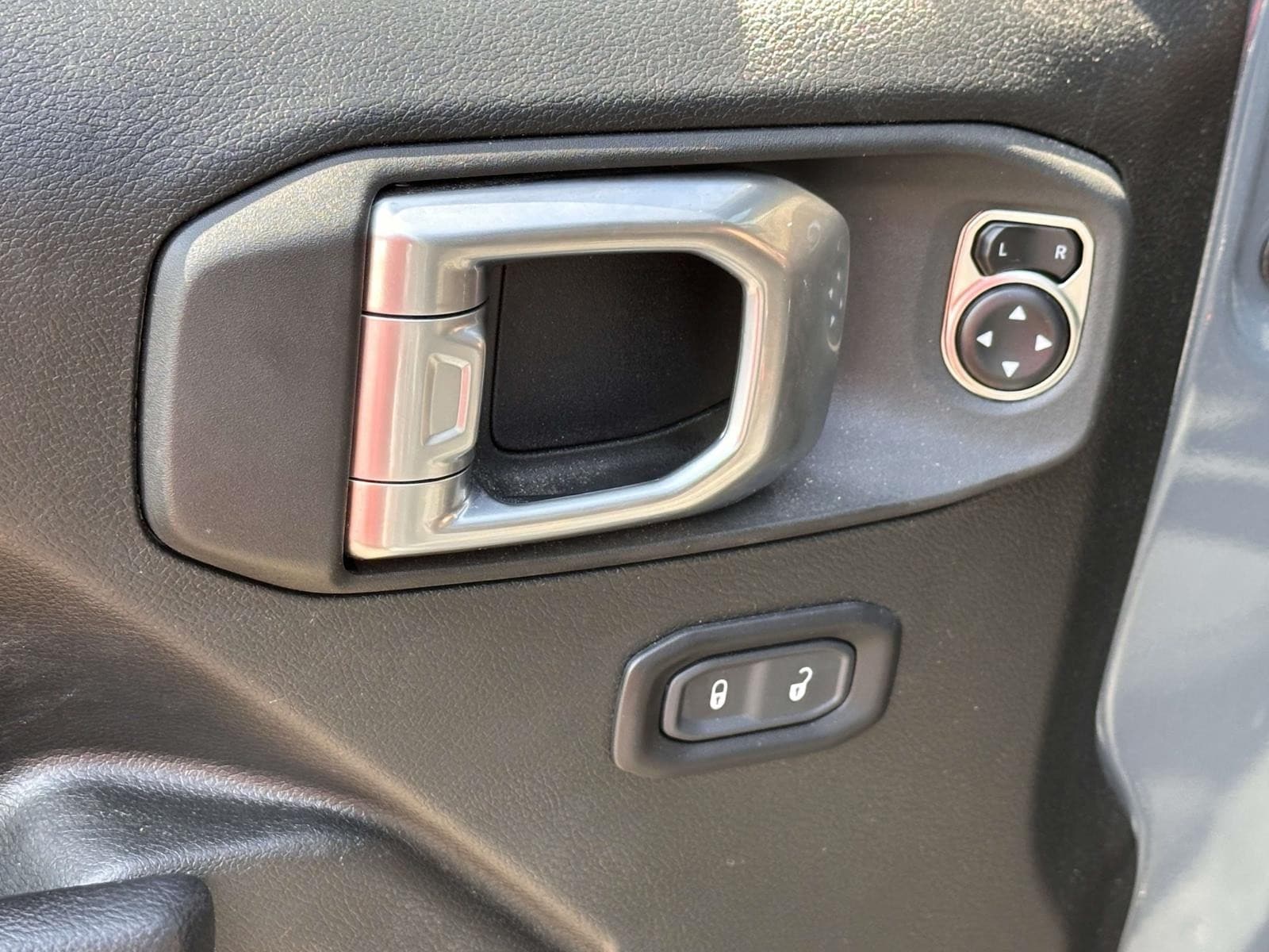 2024 Jeep Wrangler 4-Door Sport S - Photo 14