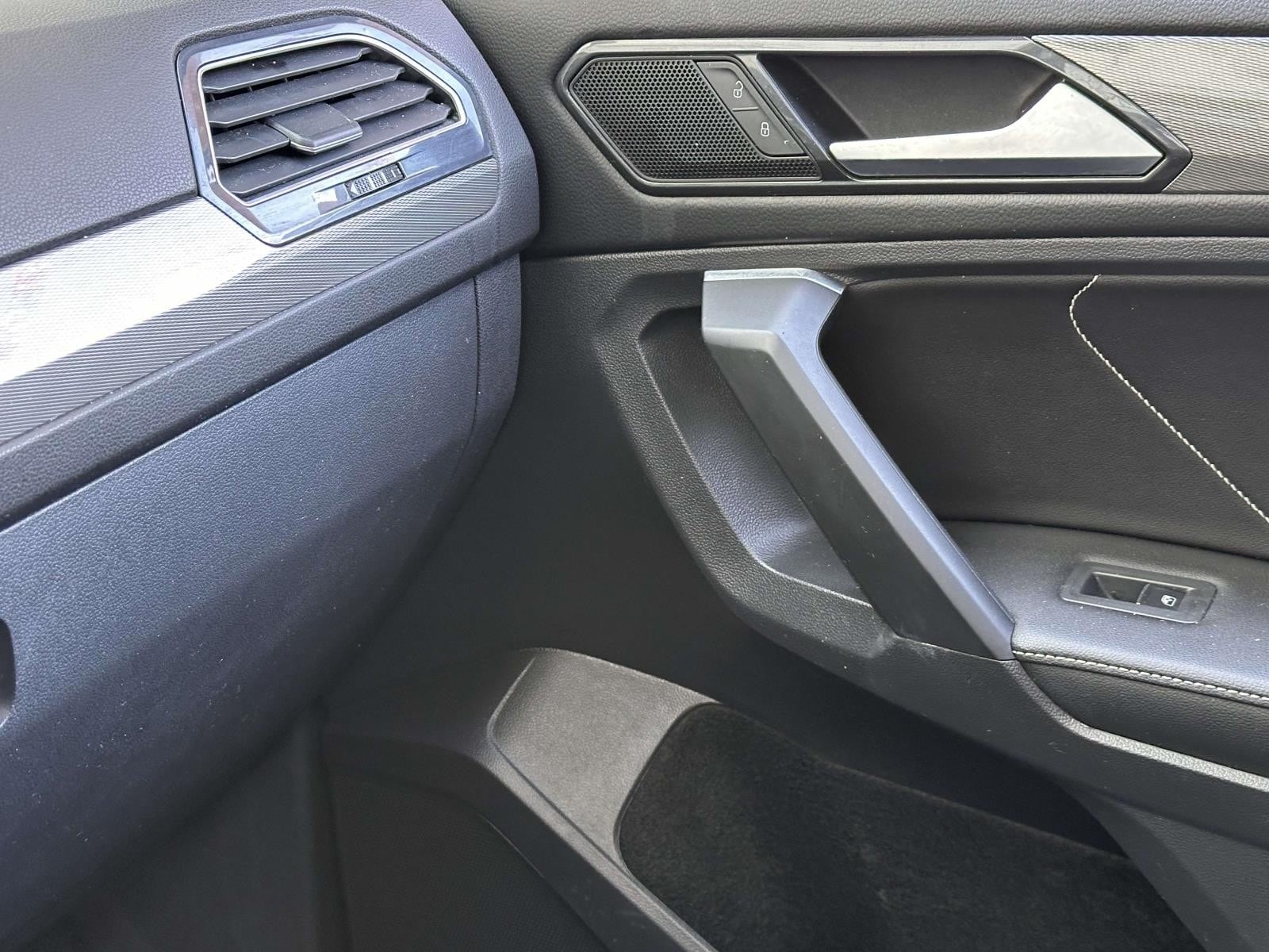 2022 Volkswagen Tiguan SE - Photo 27