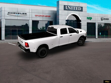 2026 Ram 3500 TRADESMAN CREW CAB 4X4 8' BOX Pickup