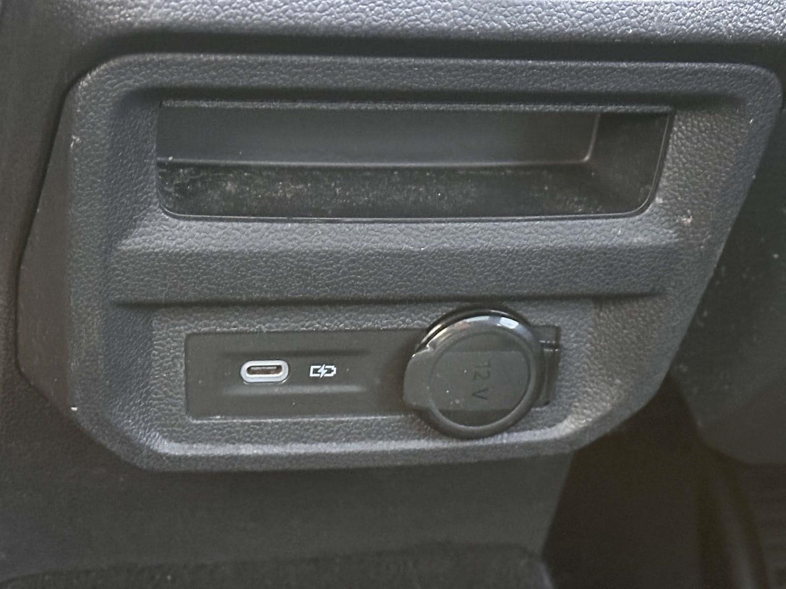 2022 Volkswagen Tiguan SE - Photo 21