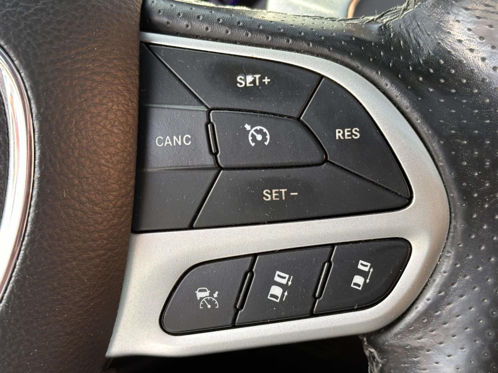 2020 Jeep Grand Cherokee SRT - Photo 24
