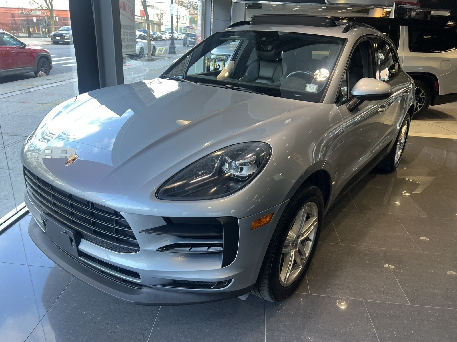 2020 Porsche Macan Base