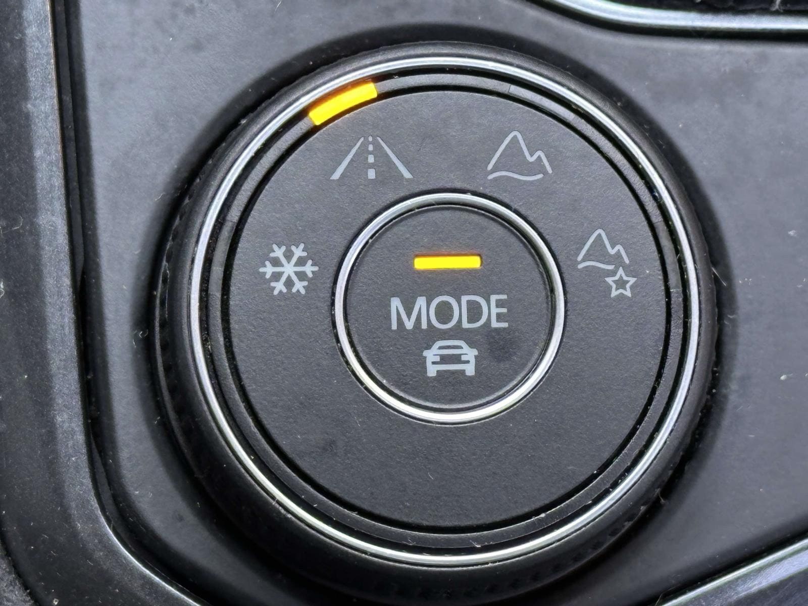 2022 Volkswagen Tiguan SE - Photo 30