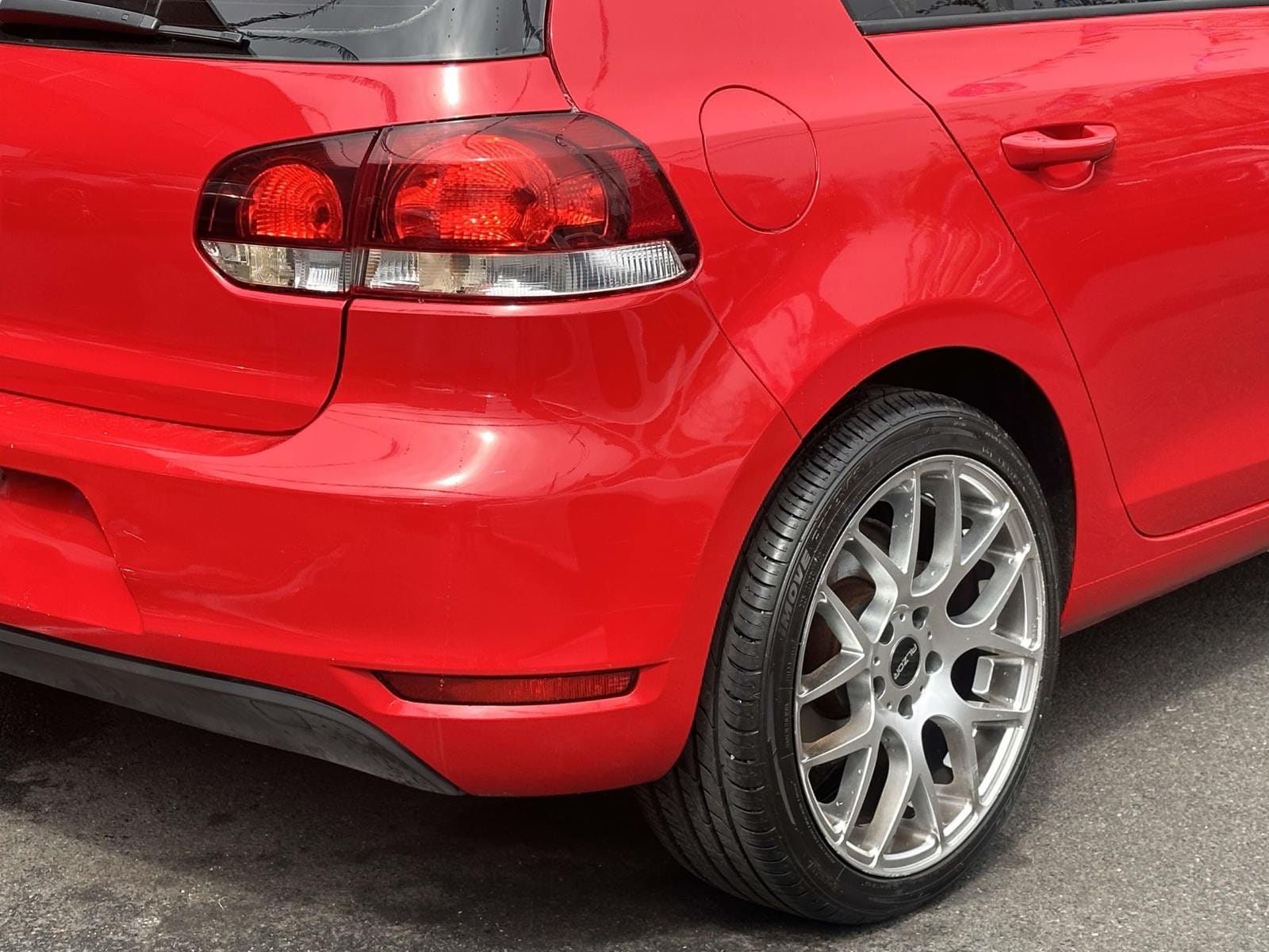 2012 Volkswagen Golf Base - Photo 12