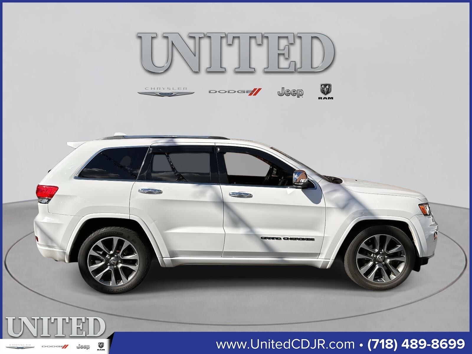 2017 Jeep Grand Cherokee Overland photo 2