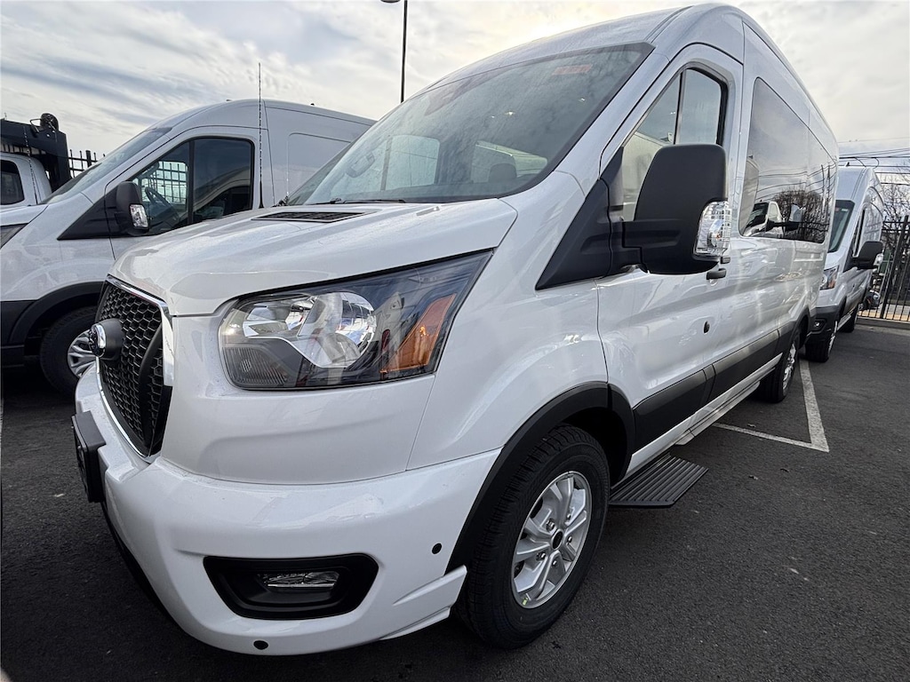 Used 2024 Ford Transit Passenger Wagon XLT Wagon Medium Roof Van