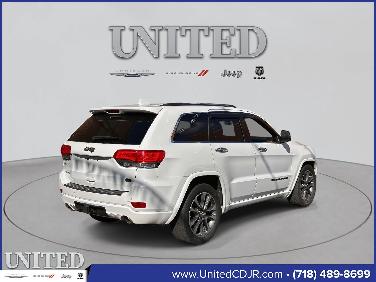 2017 Jeep Grand Cherokee Overland photo 3