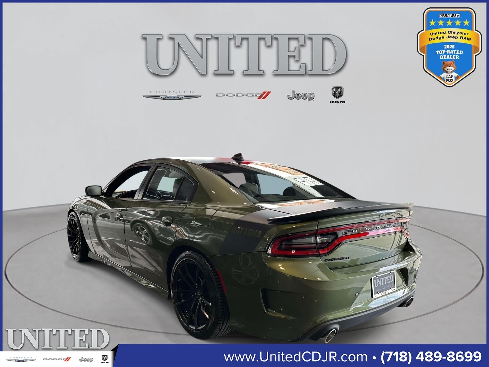 2022 Dodge Charger Scat Pack - Photo 2