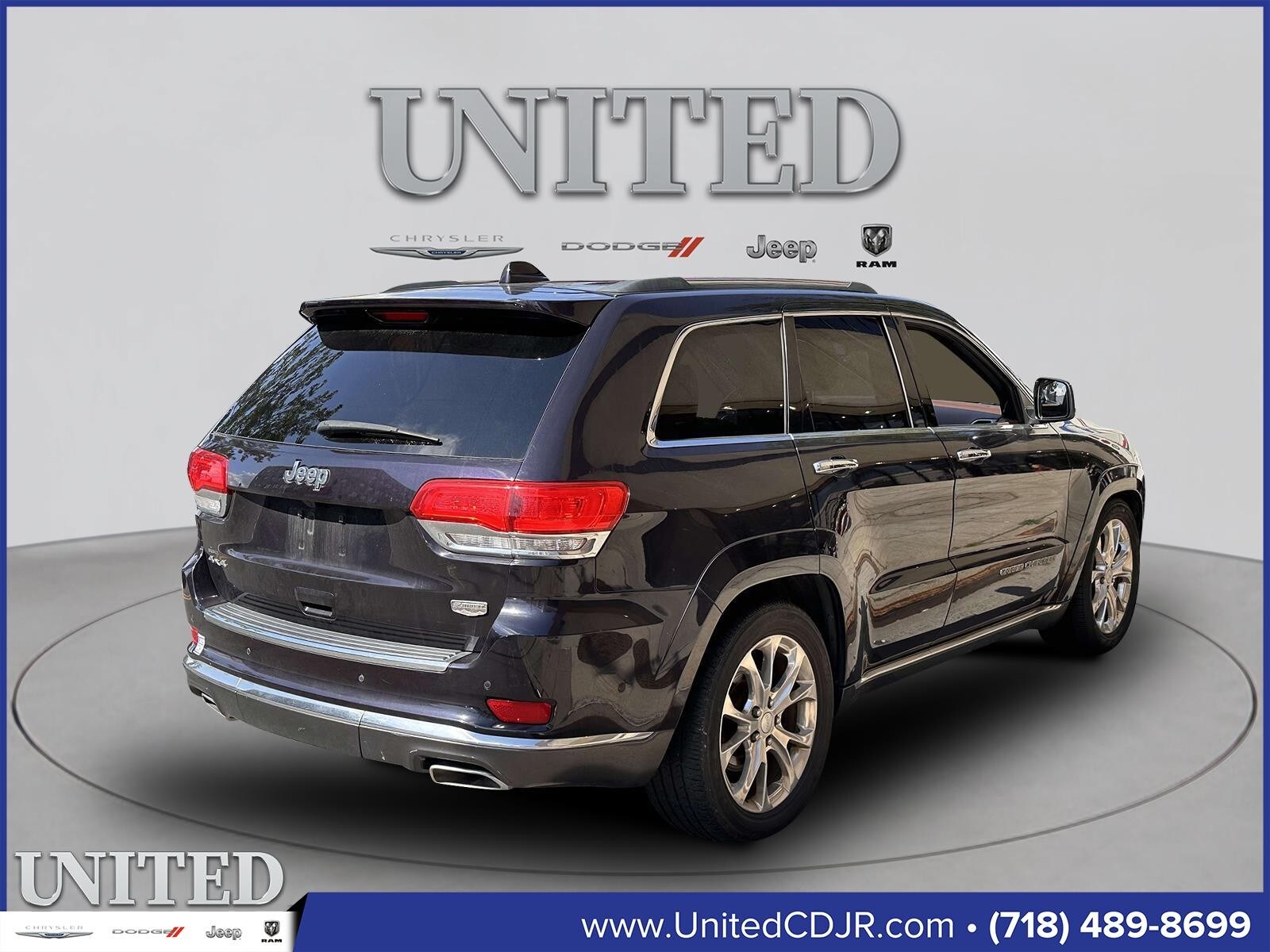 2019 Jeep Grand Cherokee Summit photo 3