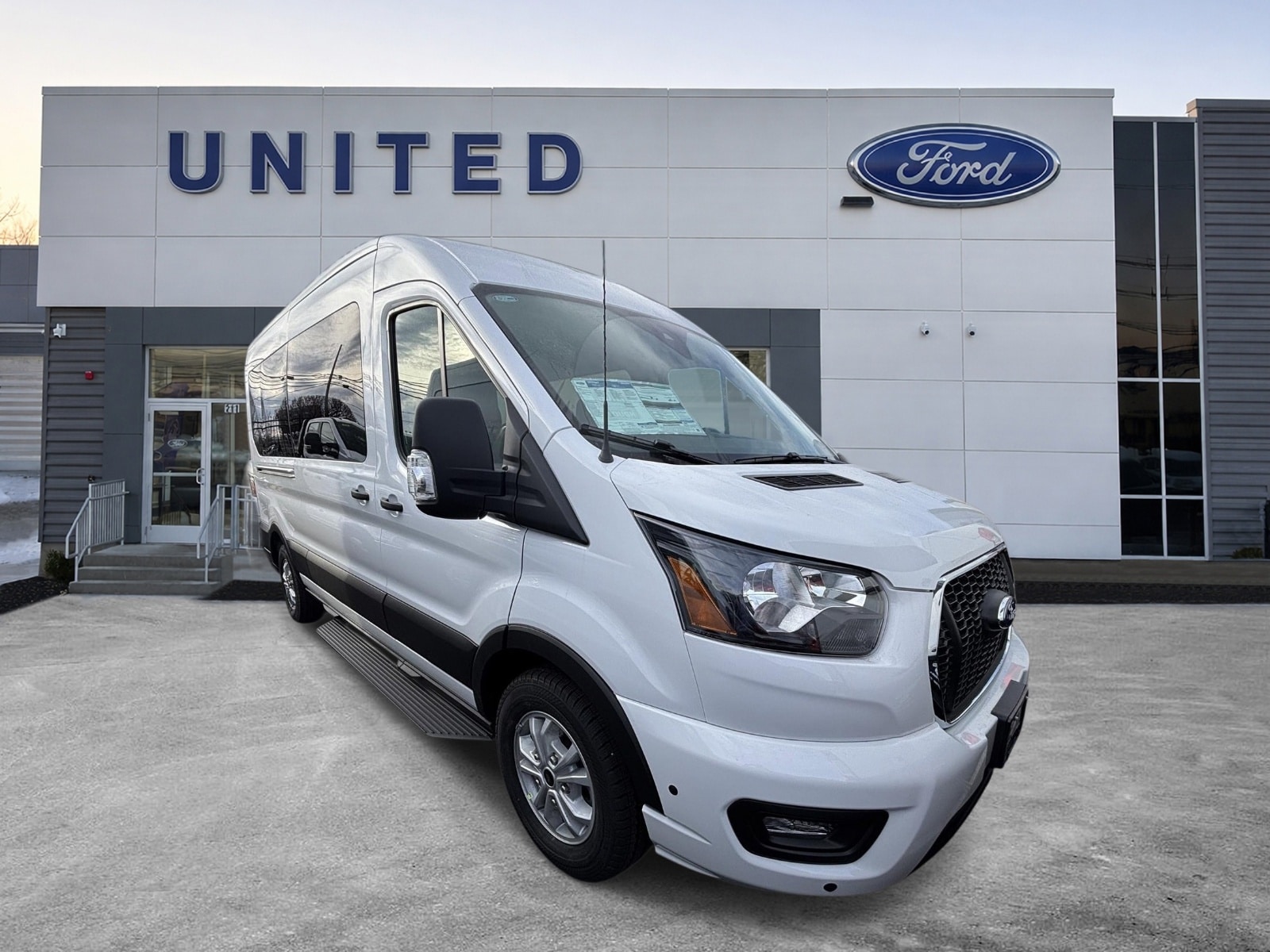 2024 Ford Transit 350 XLT Med Roof Sliding Pass. 148's photo