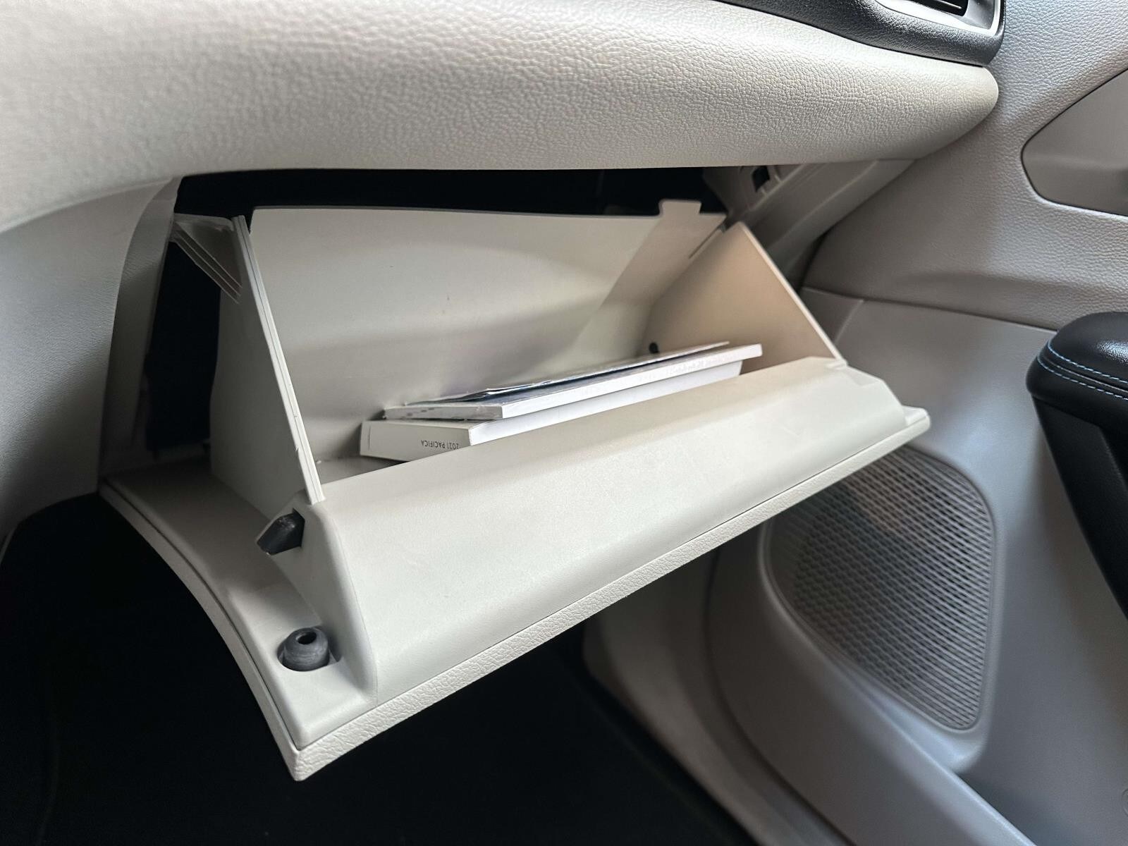2021 Chrysler Pacifica Touring L - Photo 27