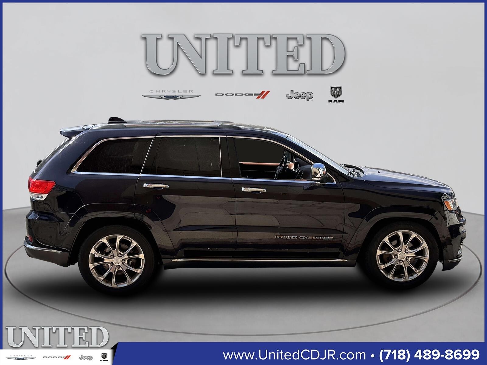 2019 Jeep Grand Cherokee Summit photo 2