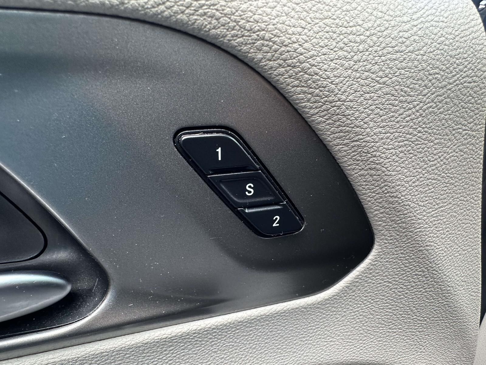 2021 Chrysler Pacifica Touring L - Photo 18